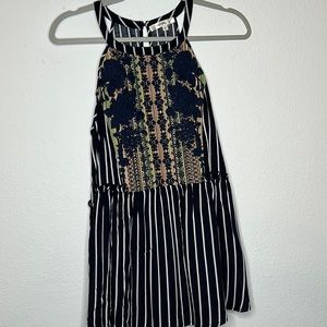 EUC Andree embroidered girls dress  Size S